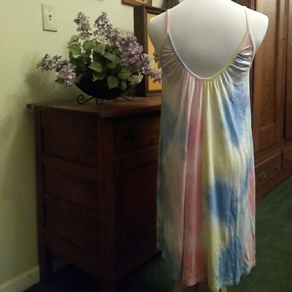 Dress - Picture 3 of 4